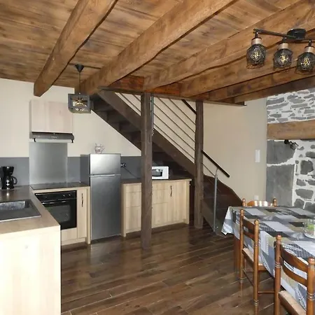 Holiday home Maison Entiere Situee A Proximite Du Centre Thermal De Chaudes-aigues