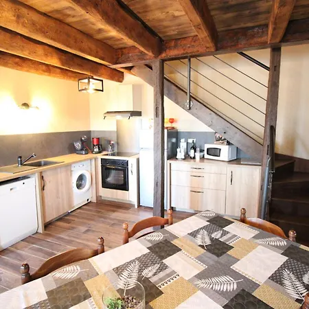 Holiday home Maison Entiere Situee A Proximite Du Centre Thermal De Chaudes-aigues