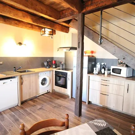 Holiday home Maison Entiere Situee A Proximite Du Centre Thermal De Chaudes-aigues Espinasse