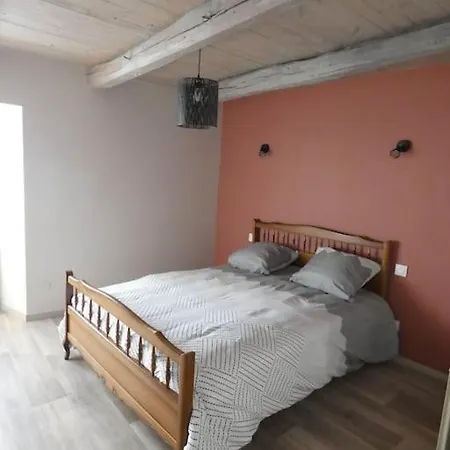 Holiday home Maison Entiere Situee A Proximite Du Centre Thermal De Chaudes-aigues *