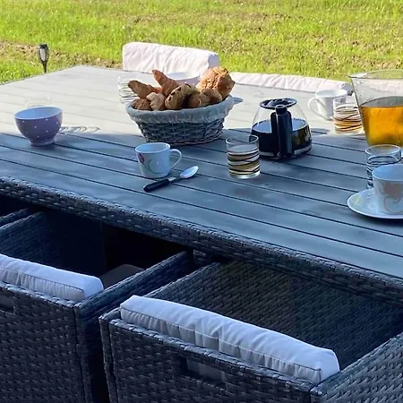 Maison Entiere Situee A Proximite Du Centre Thermal De Chaudes-aigues Holiday home *